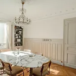 Luxurious 3-Bedroom Apartment Lafayette Printemps